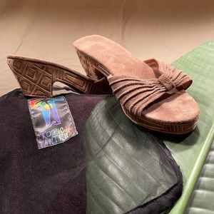 Tropical Tantrum Low Heels